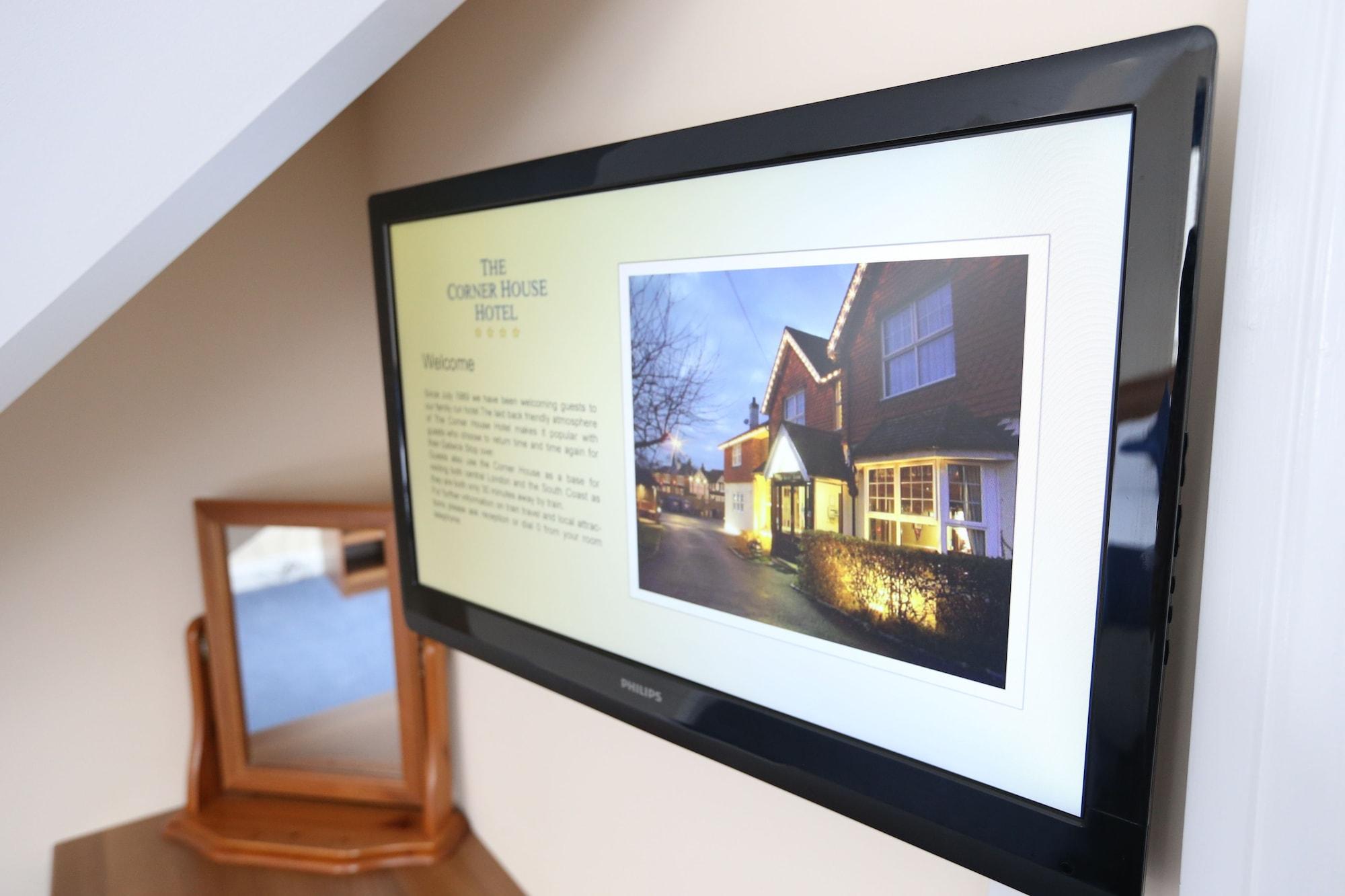 Corner House Hotel Gatwick With Bookable Holiday Parking Хорли Экстерьер фото